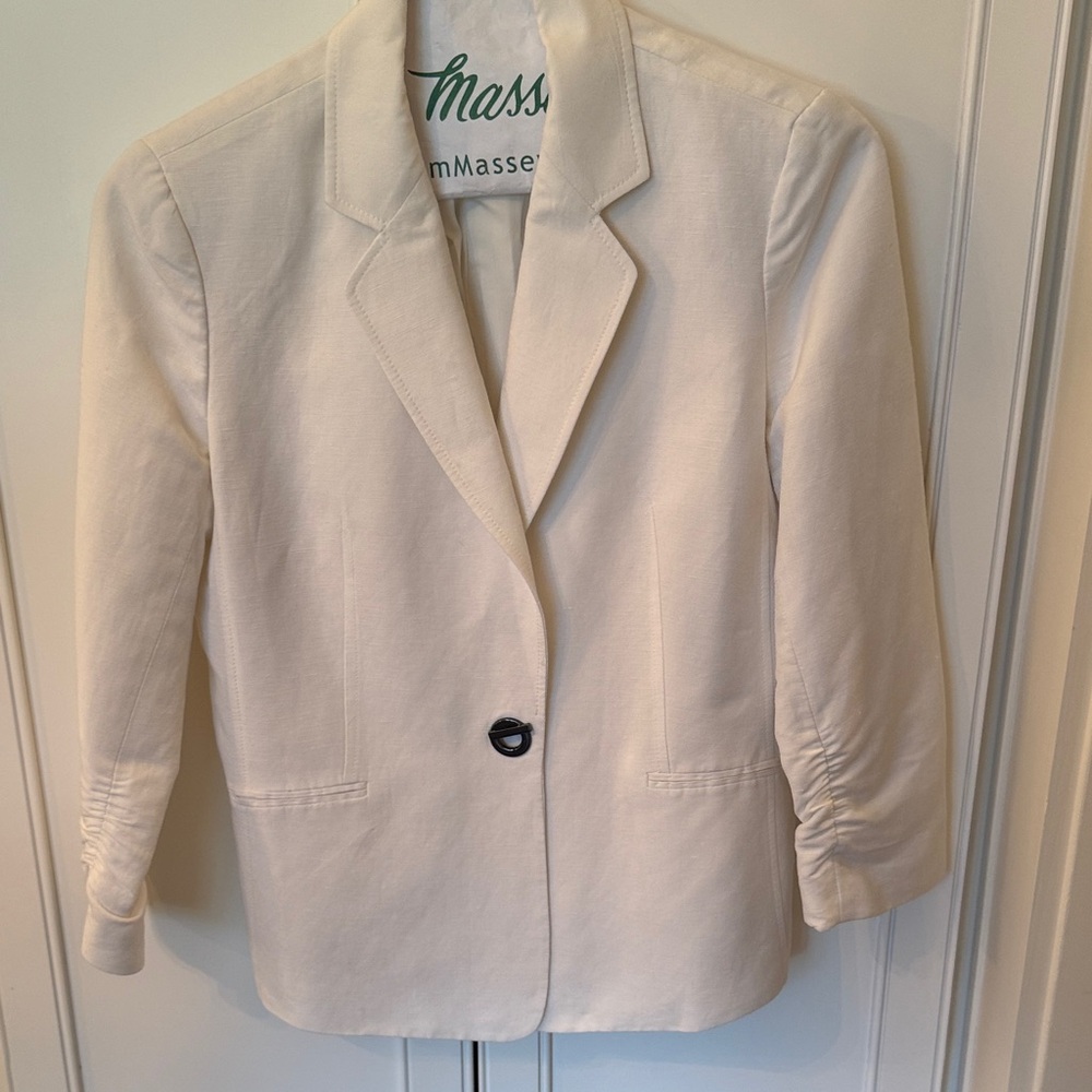 Kasper Ivory Blazer with Single-Button Closure